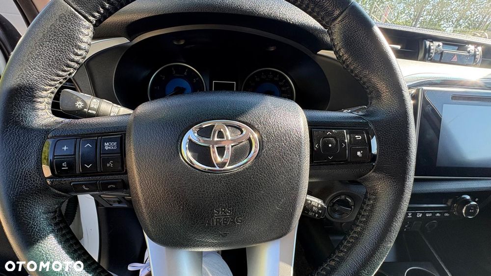 Toyota Hilux 4x4 Double Cab Autm S&S Executive - 24