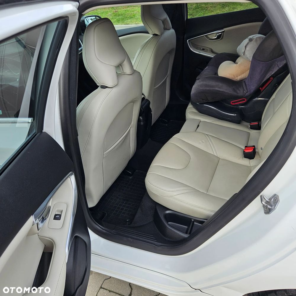 Volvo V40 T5 Drive-E Summum - 18