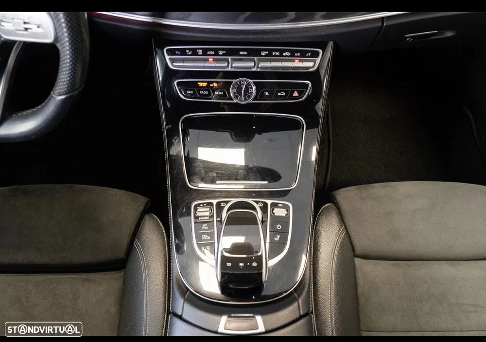 Mercedes-Benz E 220 d AMG Line 7L - 13