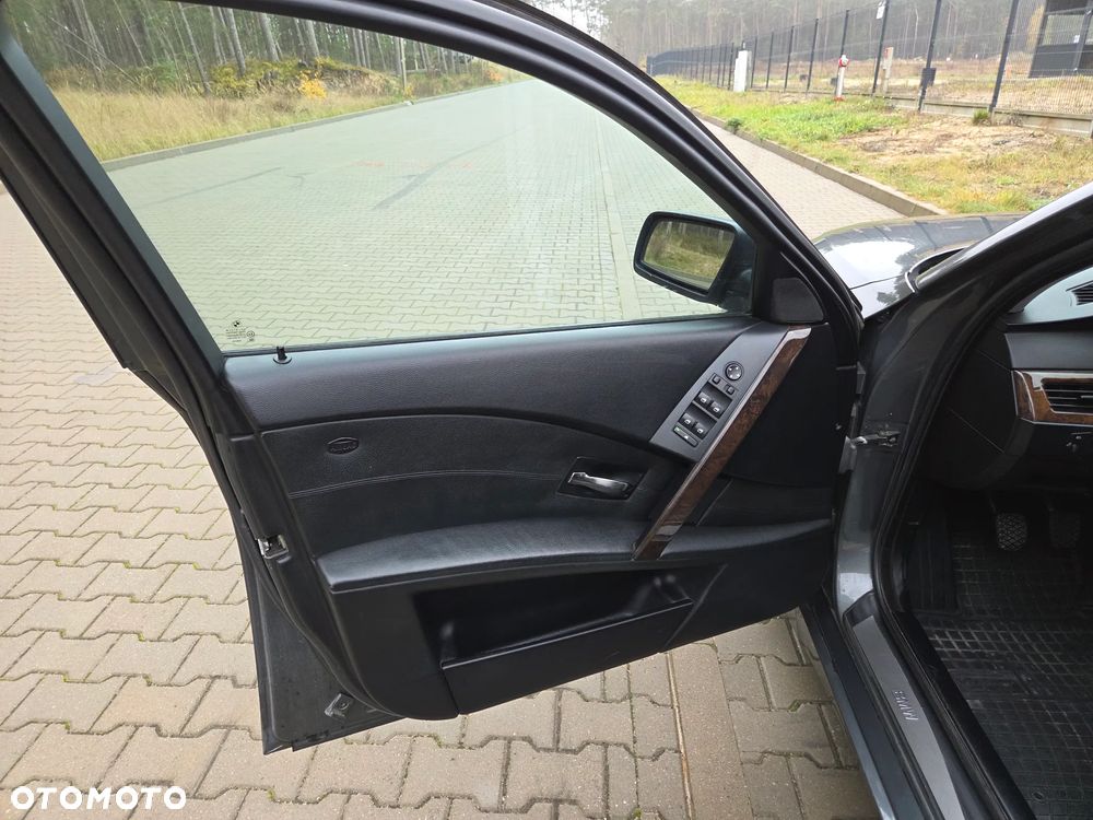 BMW Seria 5 - 35