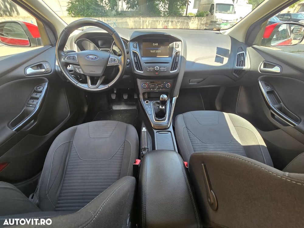 Ford Focus 1.5 EcoBoost Start-Stopp-System TITANIUM - 5