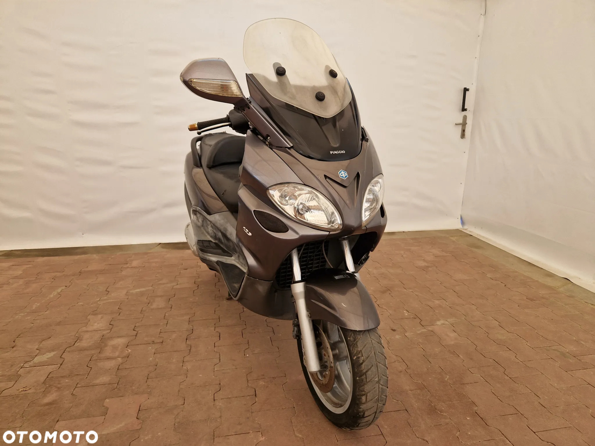 Piaggio X9 - 16