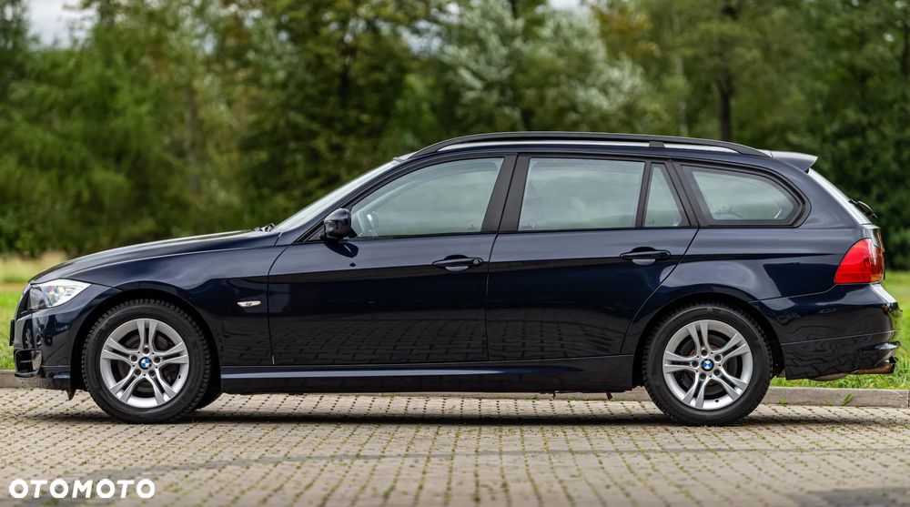 BMW Seria 3 318i - 15