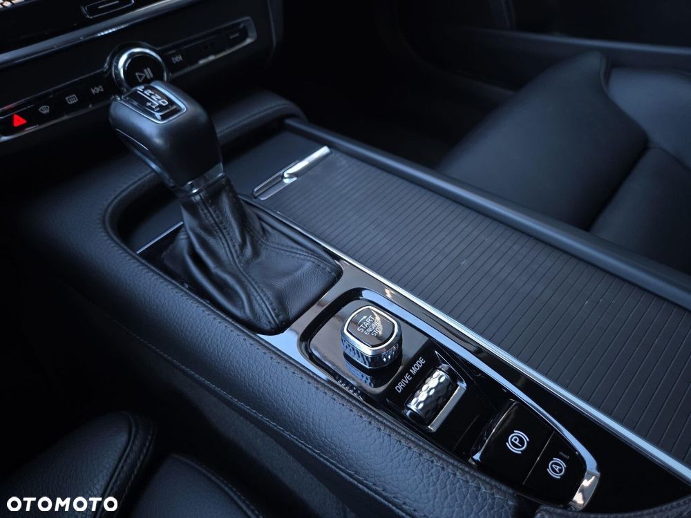 Volvo V90 D4 SCR Inscription - 16