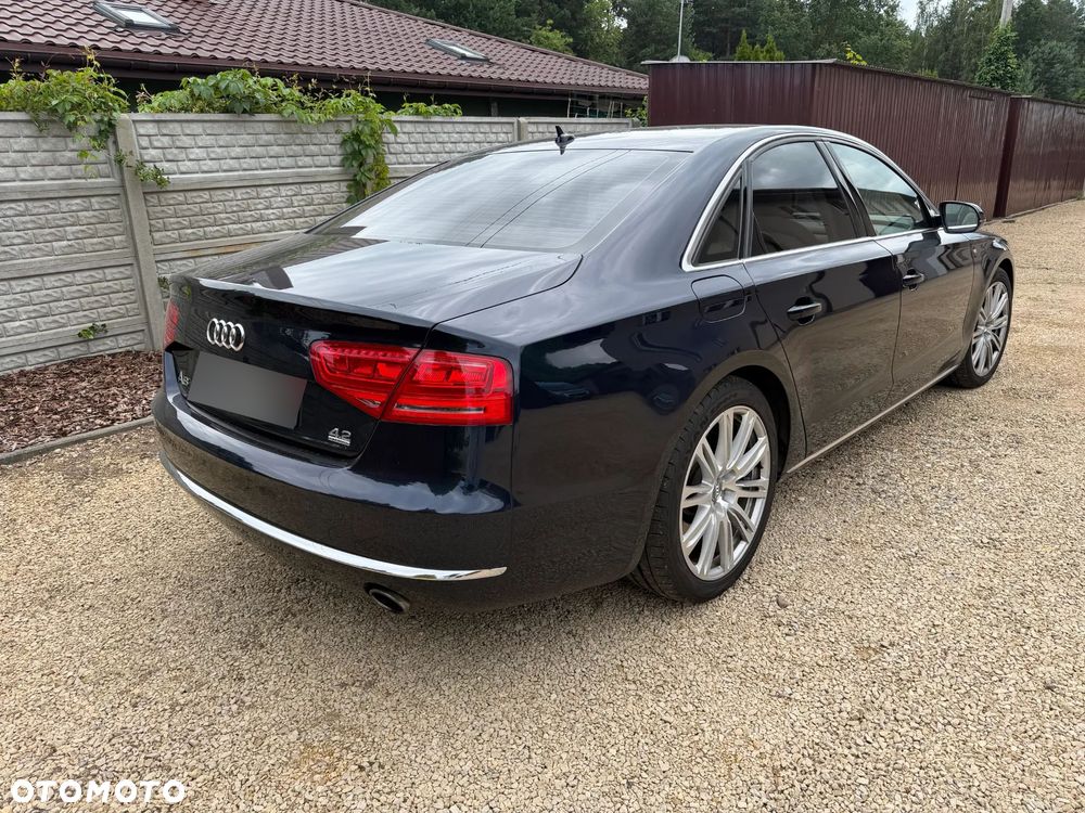 Audi A8 4.2 FSI Quattro - 2