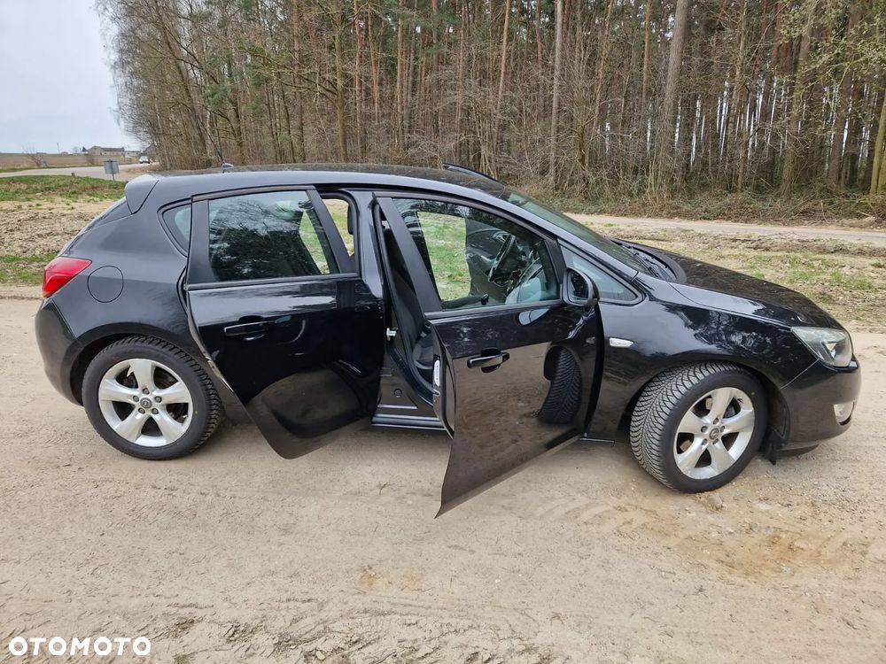 Opel Astra 1.7 CDTI DPF Cosmo - 14