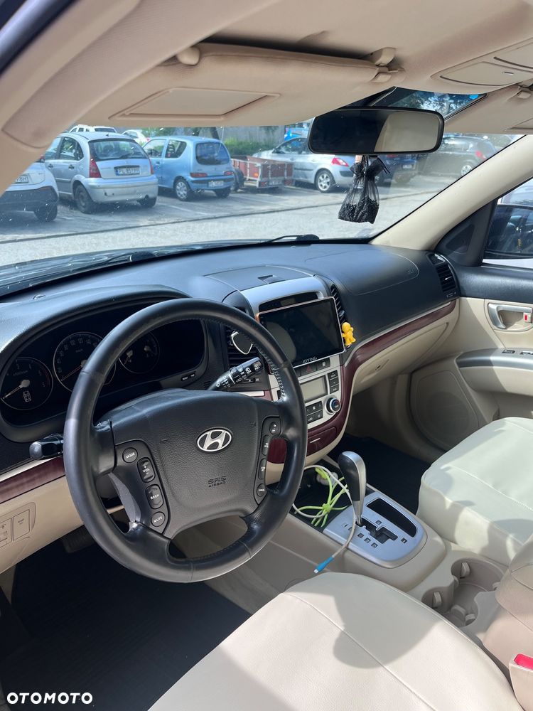 Hyundai Santa Fe - 10