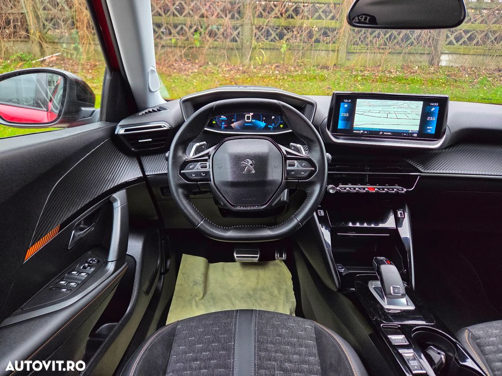 Peugeot 2008 1.5 BlueHDI 130 S&S EAT8 GT - 17