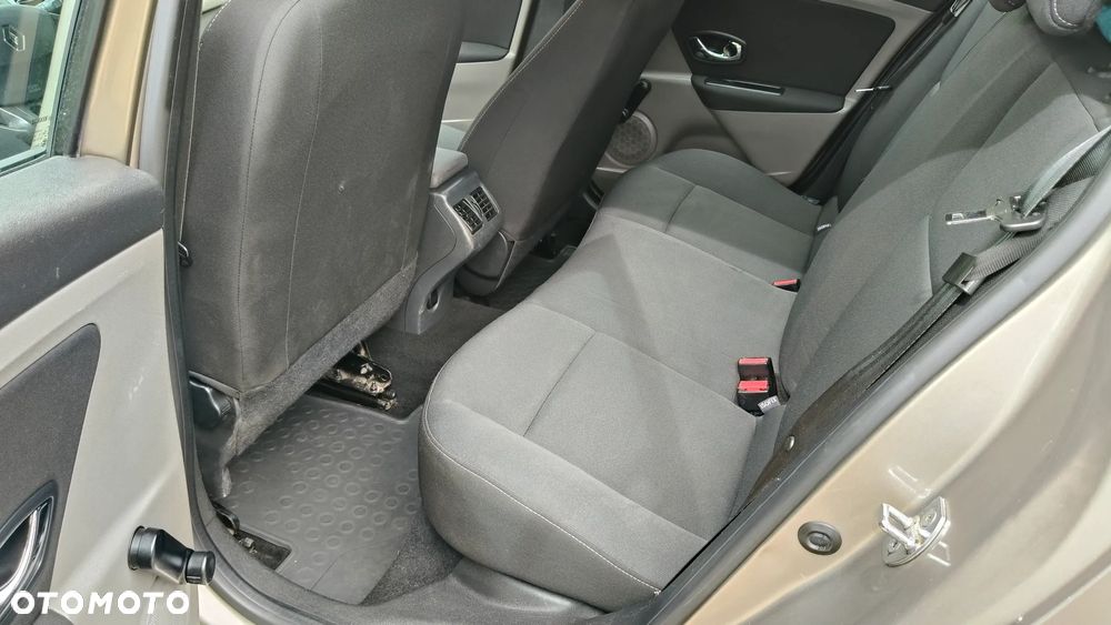 Renault Megane 1.6 16V Generation - 17