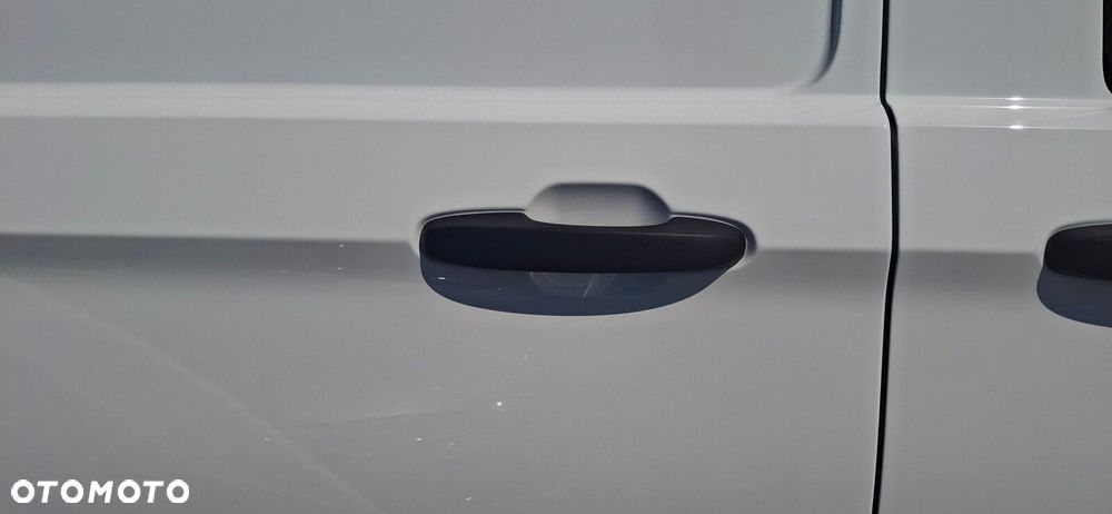 Volkswagen Transporter Furgon 2.0 TDI 150 KM automat - 15