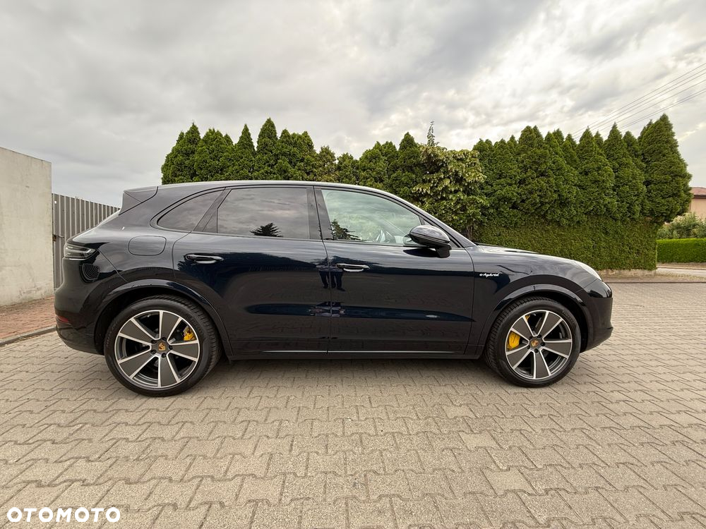 Porsche Cayenne Coupe Turbo S E-Hybrid - 4