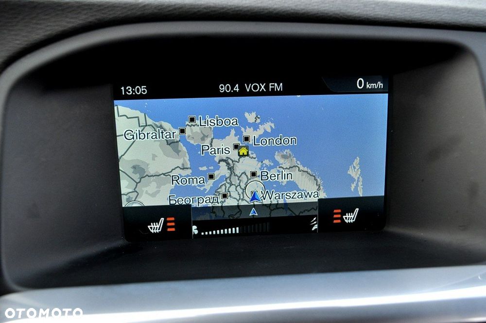 Volvo V60 D3 Drive-E Momentum - 31