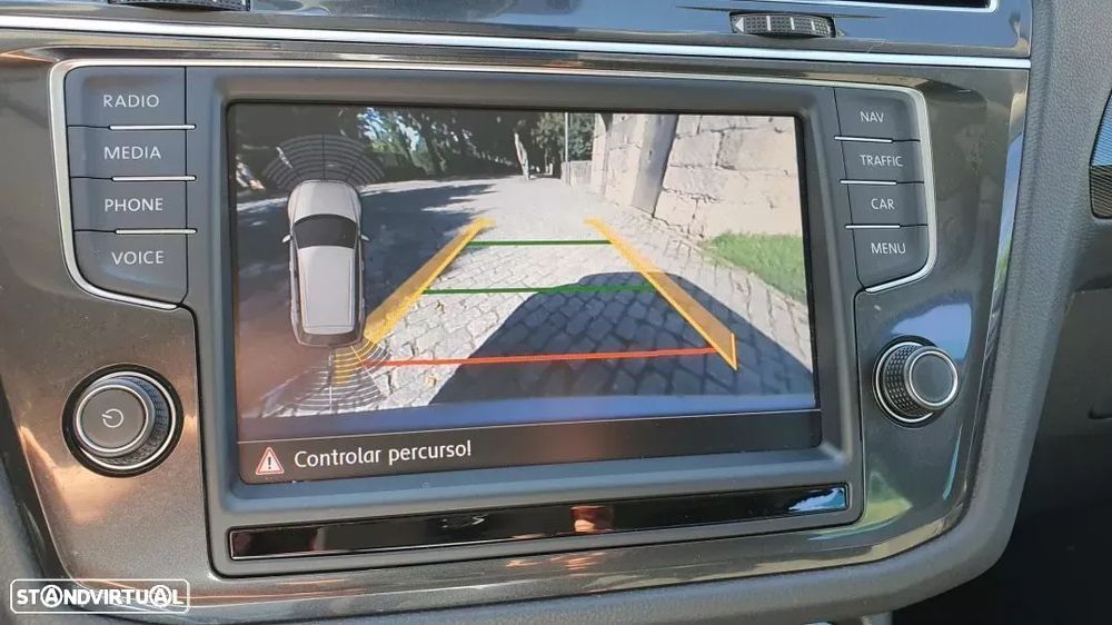 VW Tiguan 2.0 TDI R-Line - 11