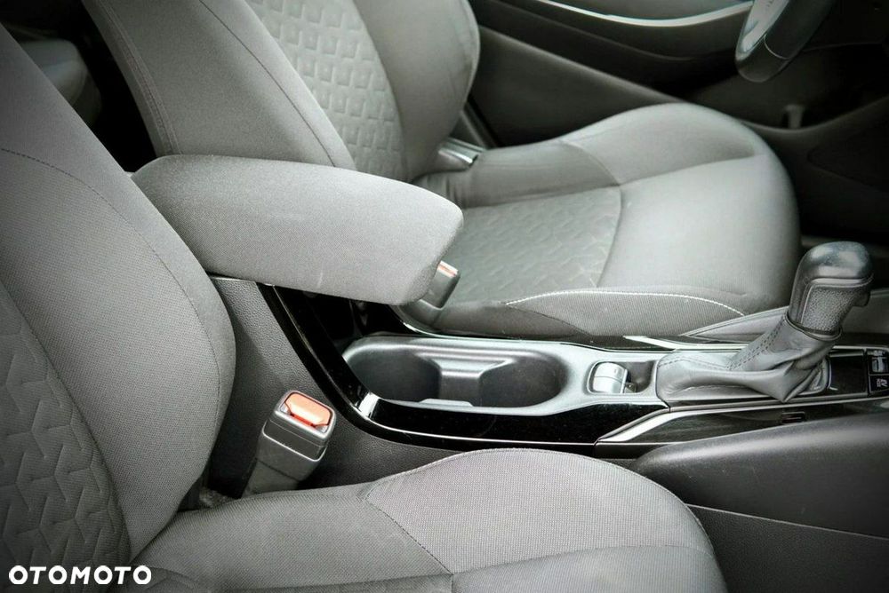 Toyota Corolla 1.8 Hybrid Comfort - 32