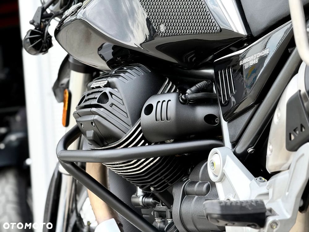Moto Guzzi V85 - 23