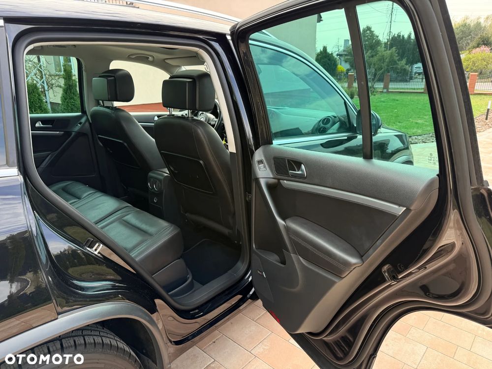 Volkswagen Tiguan 2.0 TDI 4Mot Perfectline R-Style DSG - 35