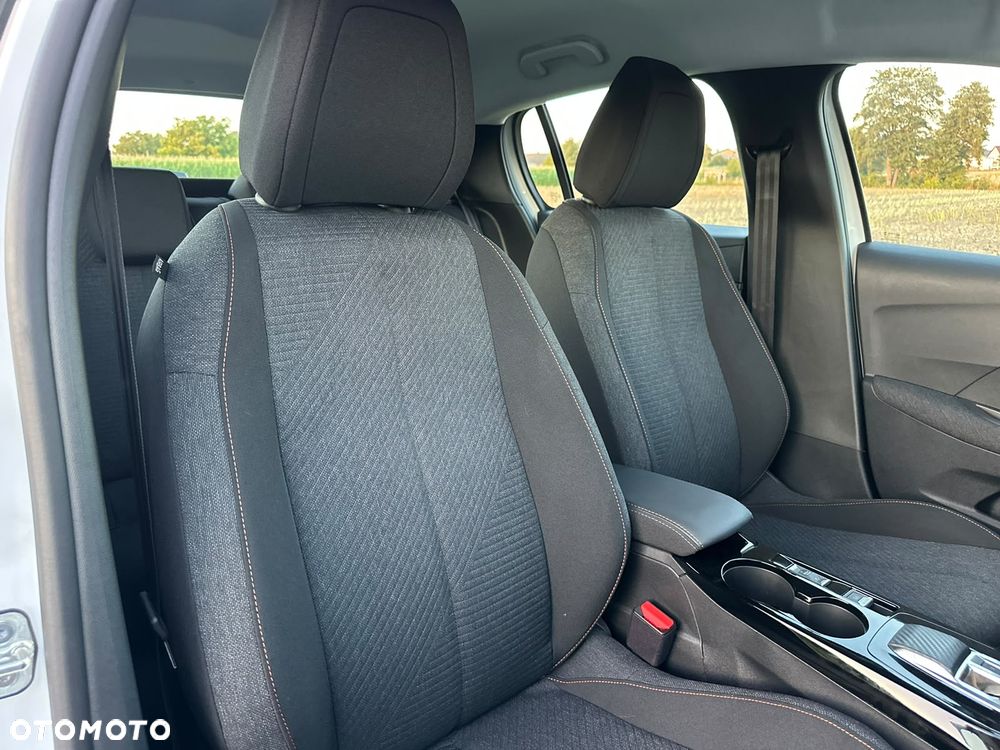 Peugeot 208 Elektromotor 136 E-Style - 11