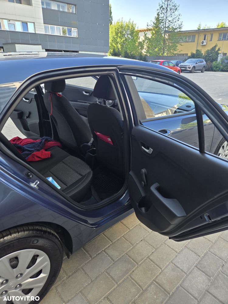 Kia Rio 1.2 MPI 5MT Urban - 5