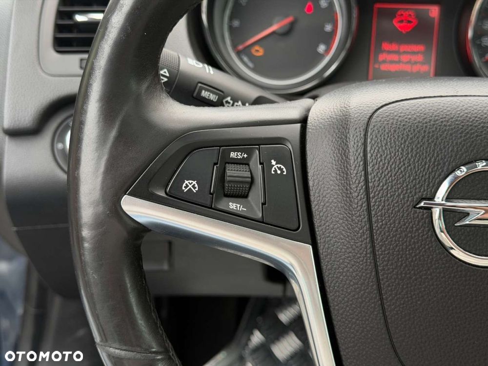Opel Insignia - 14