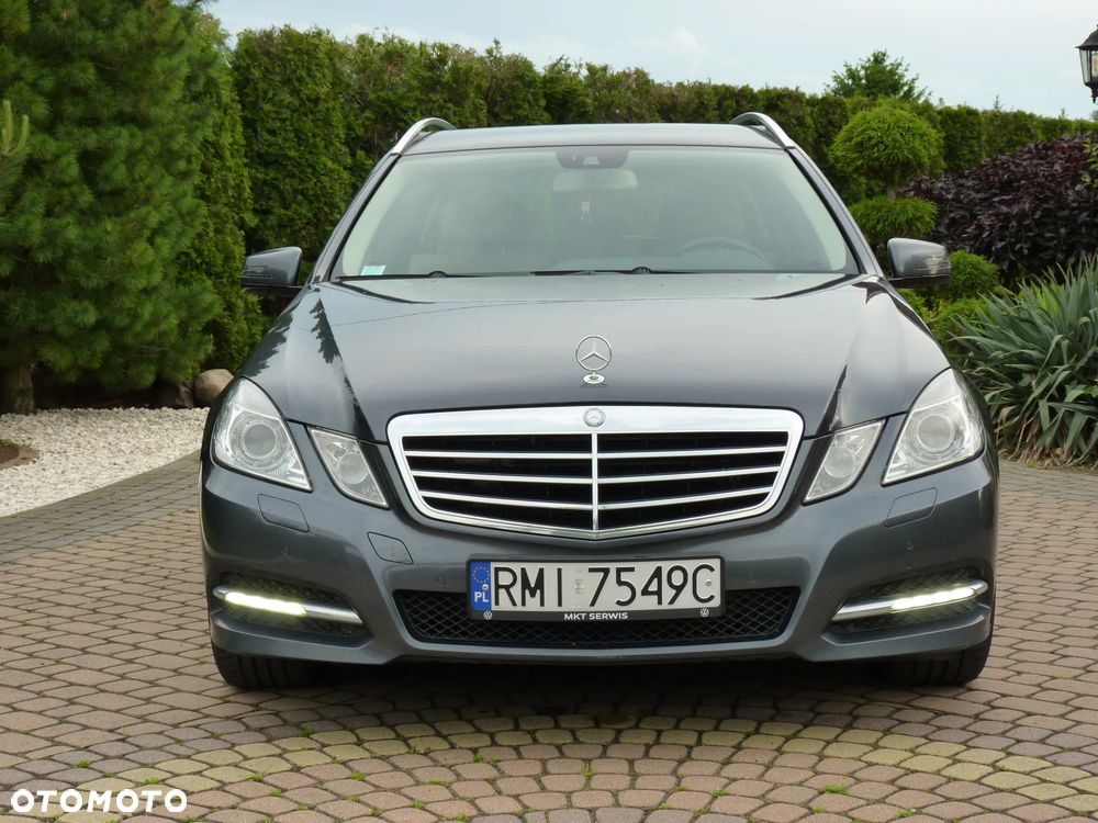 Mercedes-Benz Klasa E 350 CDI BlueEff Avantgarde - 2