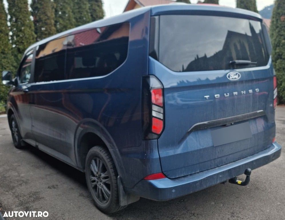 Ford Tourneo Custom Bus 320 2.0 EcoBlue 170 CP L1H1 Titanium Aut. - 6
