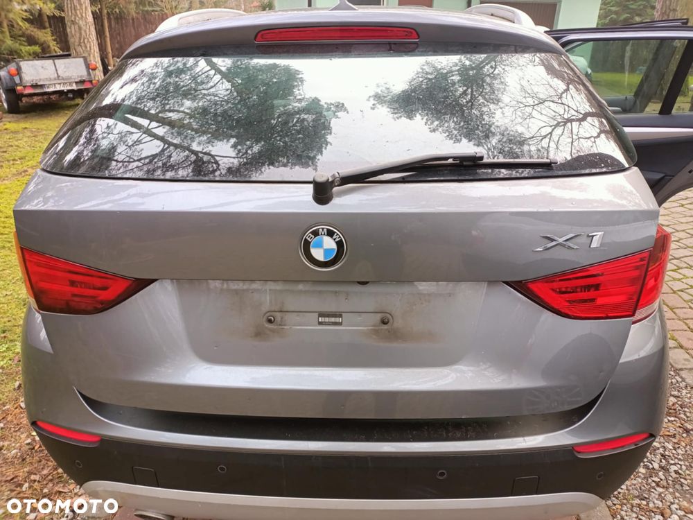 Klapa bagażnika tył tylna igła kamera cofania BMW E84 X1 A52 spacegrau metallic