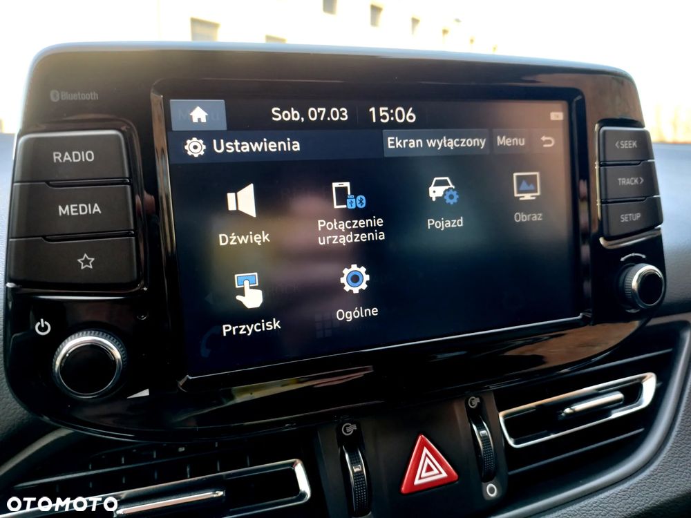 Hyundai i30 1.6 D Comfort DCT - 25