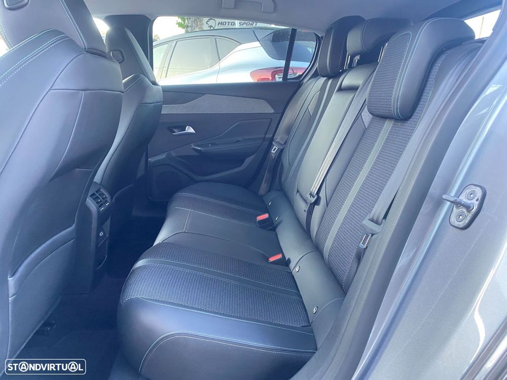 Peugeot 308 1.2 PureTech Allure Full LED - 17