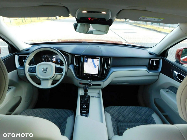 Volvo XC 60 D4 Momentum Pro
