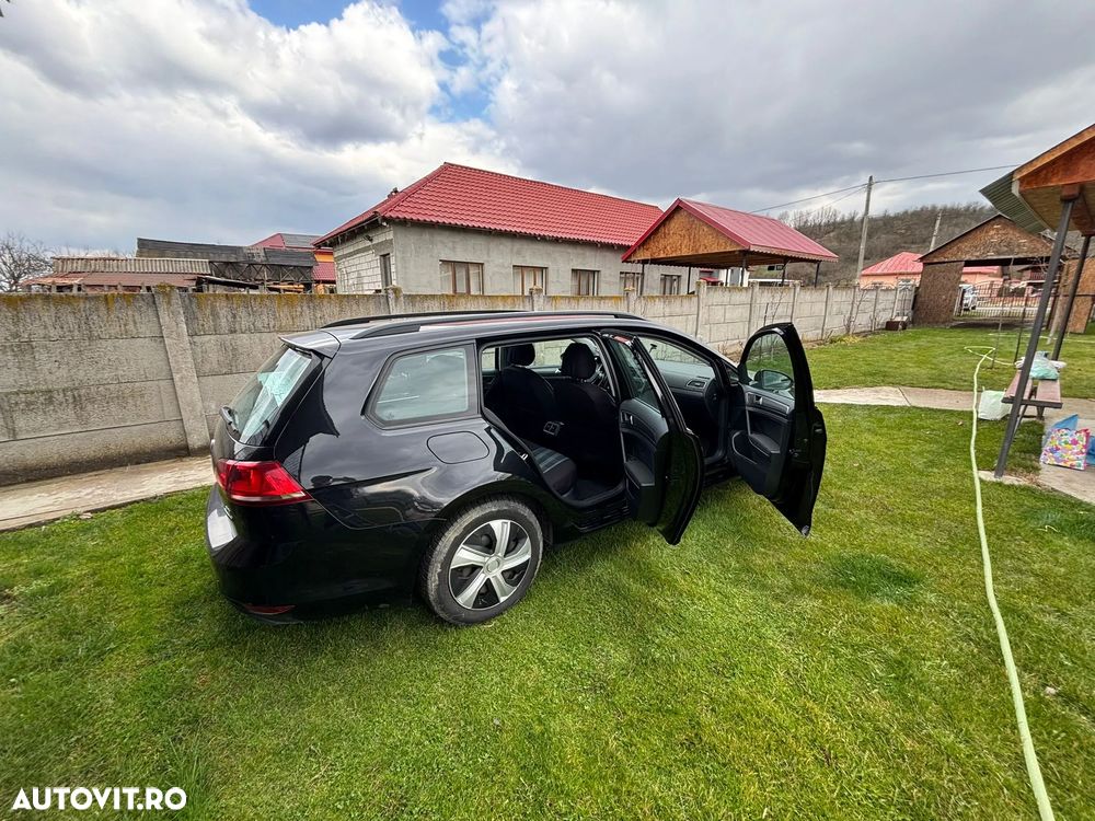 Volkswagen Golf 1.6 TDI BlueMotion Technology Comfortline - 12