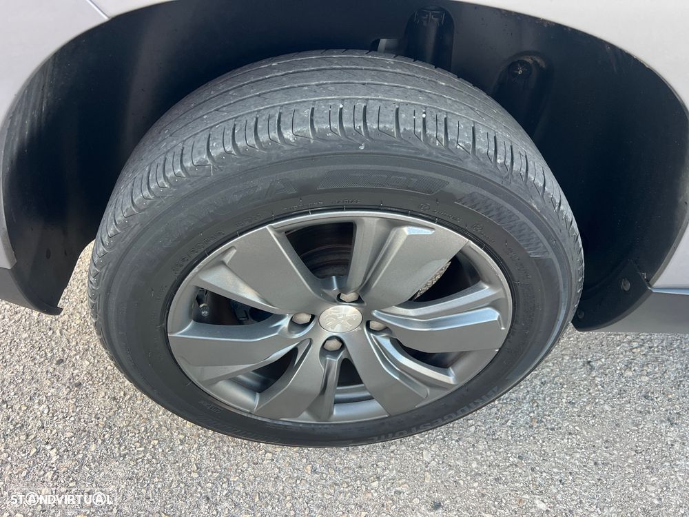 Peugeot 2008 1.2 PureTech Style - 31