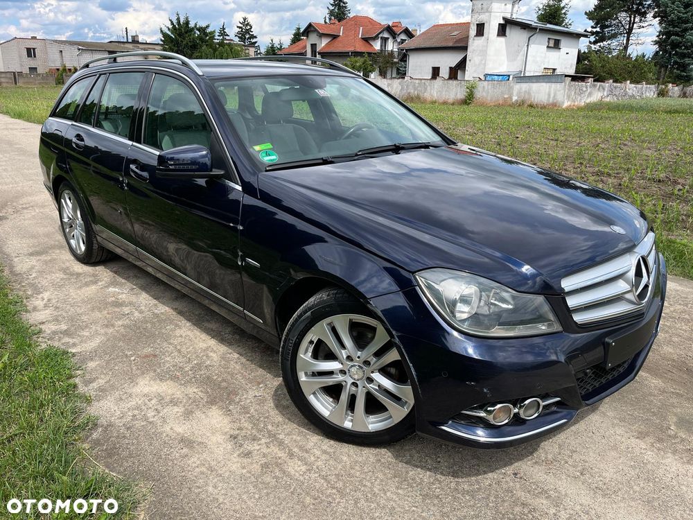 Mercedes-Benz Klasa C 220 CDI DPF Automatik BlueEFFICIENCY Avantgarde - 3