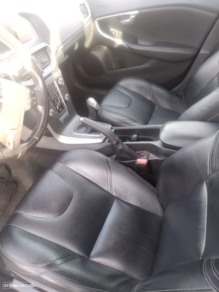 Volvo V40 D2 Ocean Race - 6