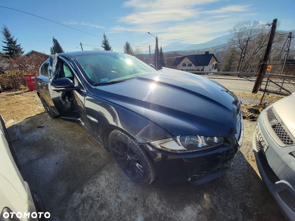 Jaguar XF - 3