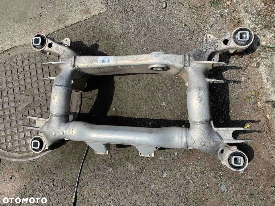 SANKI TYLNE ZAWIESZENIE WÓZEK 6770828 BMW E60 E61 - 1