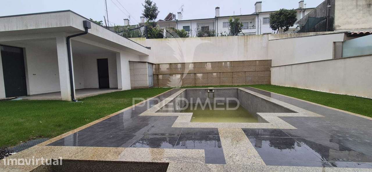 Moradia T4 - Ferreiros - Grande imagem: 2/40
