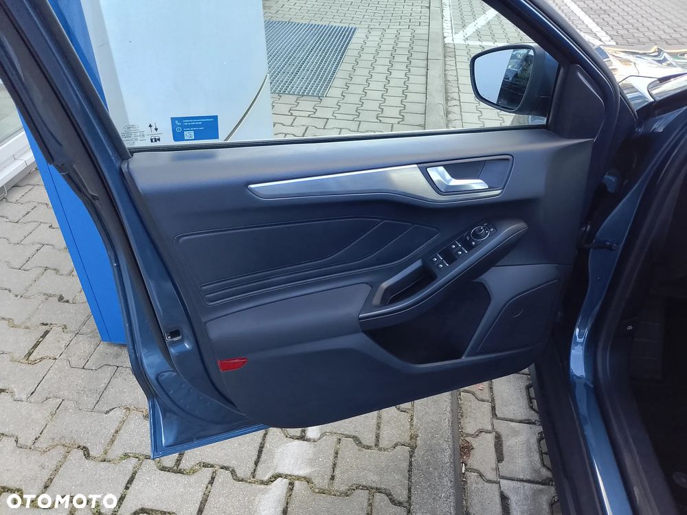 Ford Focus 1.0 EcoBoost mHEV Titanium - 16