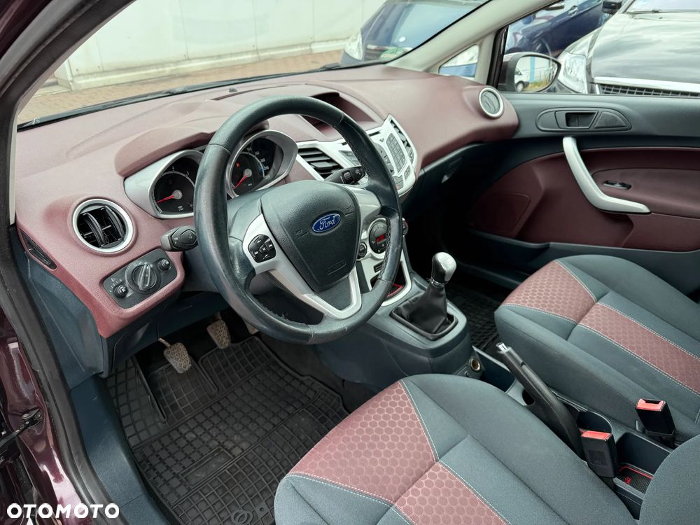 Ford Fiesta 1.25 Celebration - 14