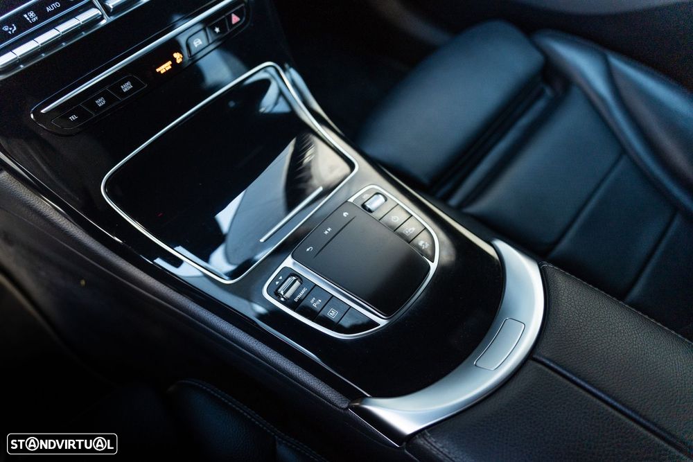 Mercedes-Benz GLC 300 e Coupe 4Matic 9G-TRONIC AMG Line - 23