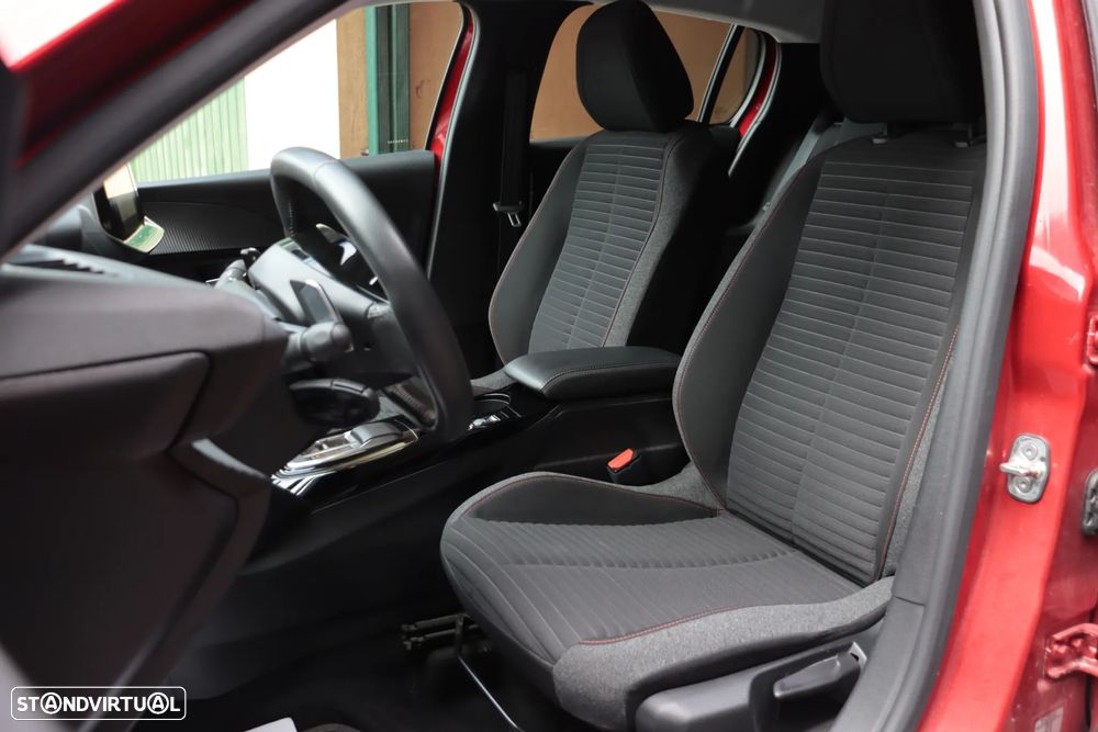 Peugeot 208 PureTech 100 EAT8 Active - 12