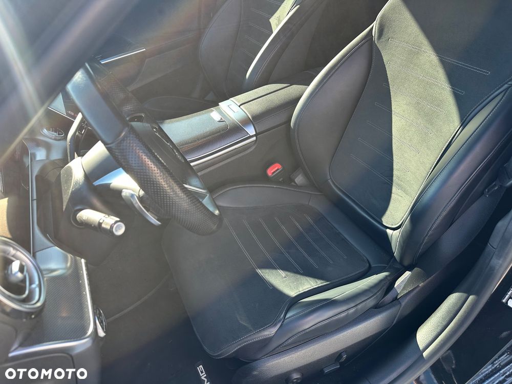 Mercedes-Benz Klasa C 180 9G-TRONIC AMG Line - 18