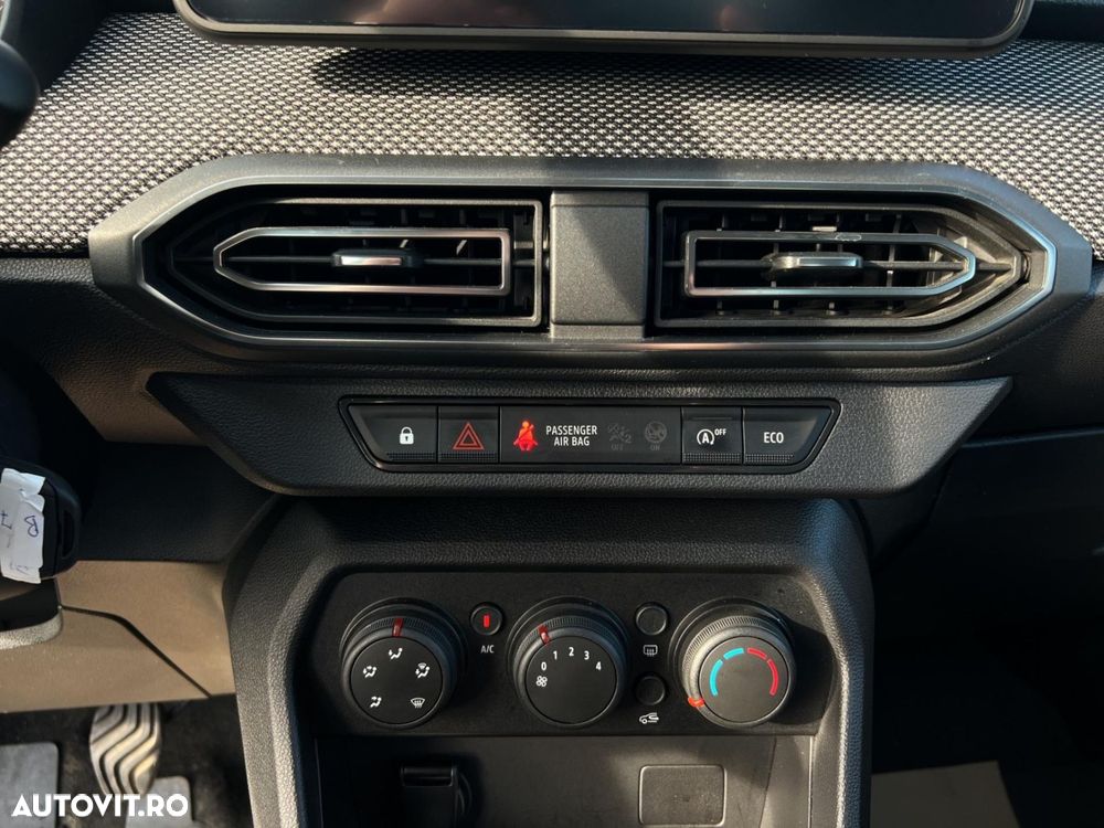 Dacia Logan TCe 90 MT6 Expression - 27