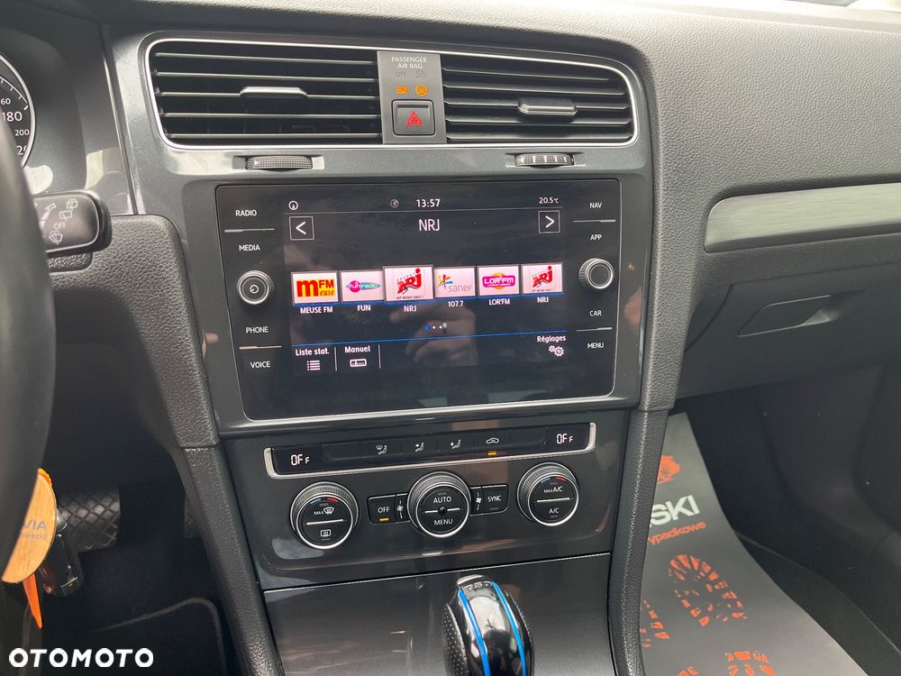 Volkswagen Golf - 10