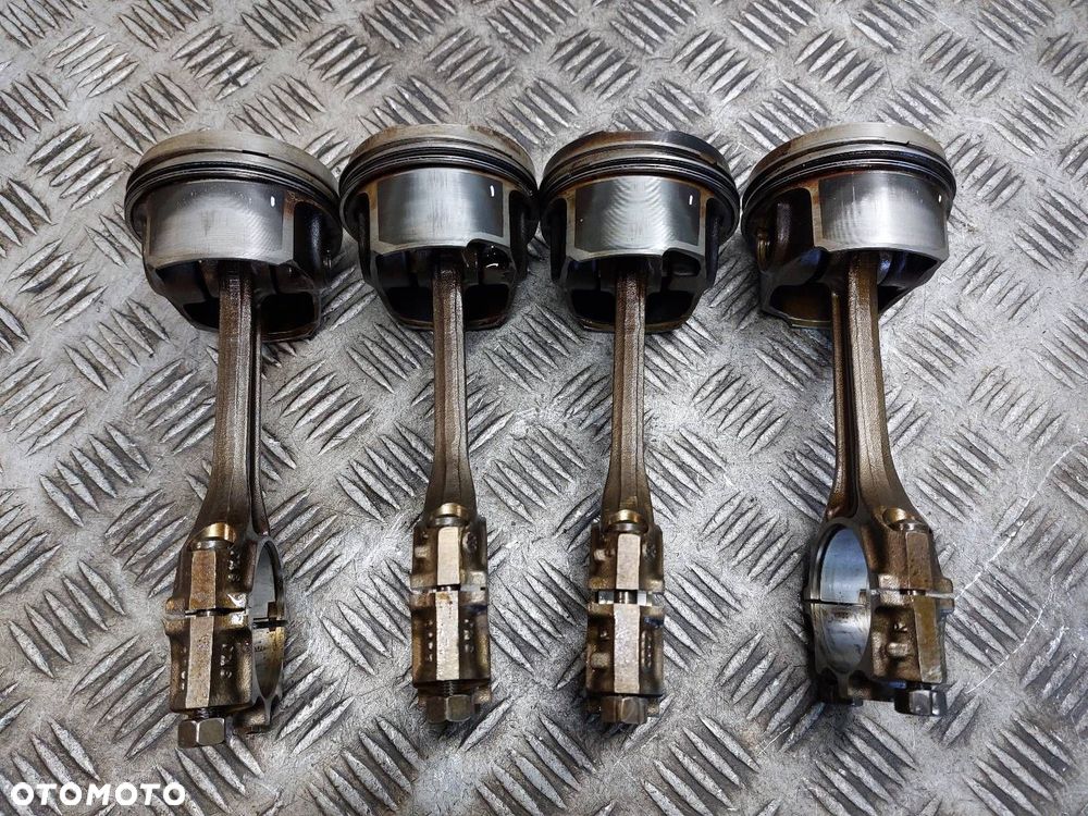 TŁOK + KORBOWÓD CENA ZA KPL 4SZT VOLKSWAGEN PASSAT B5 1.8 T AEB - 1