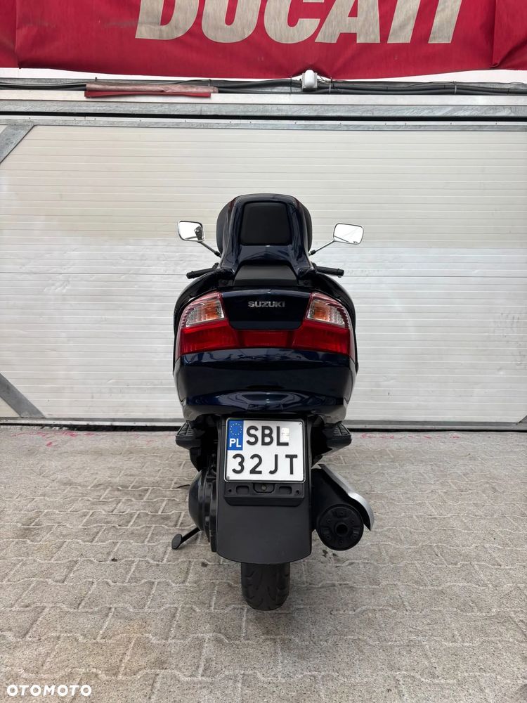 Suzuki Burgman - 33