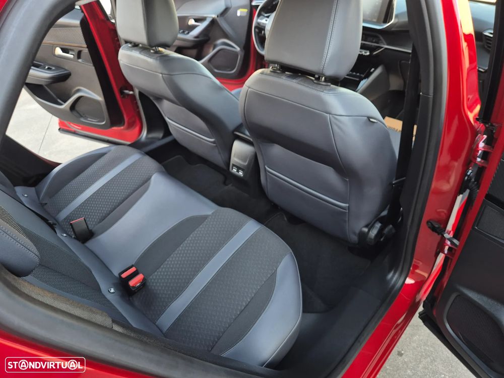 Peugeot 2008 1.2 PureTech Allure Pack - 46