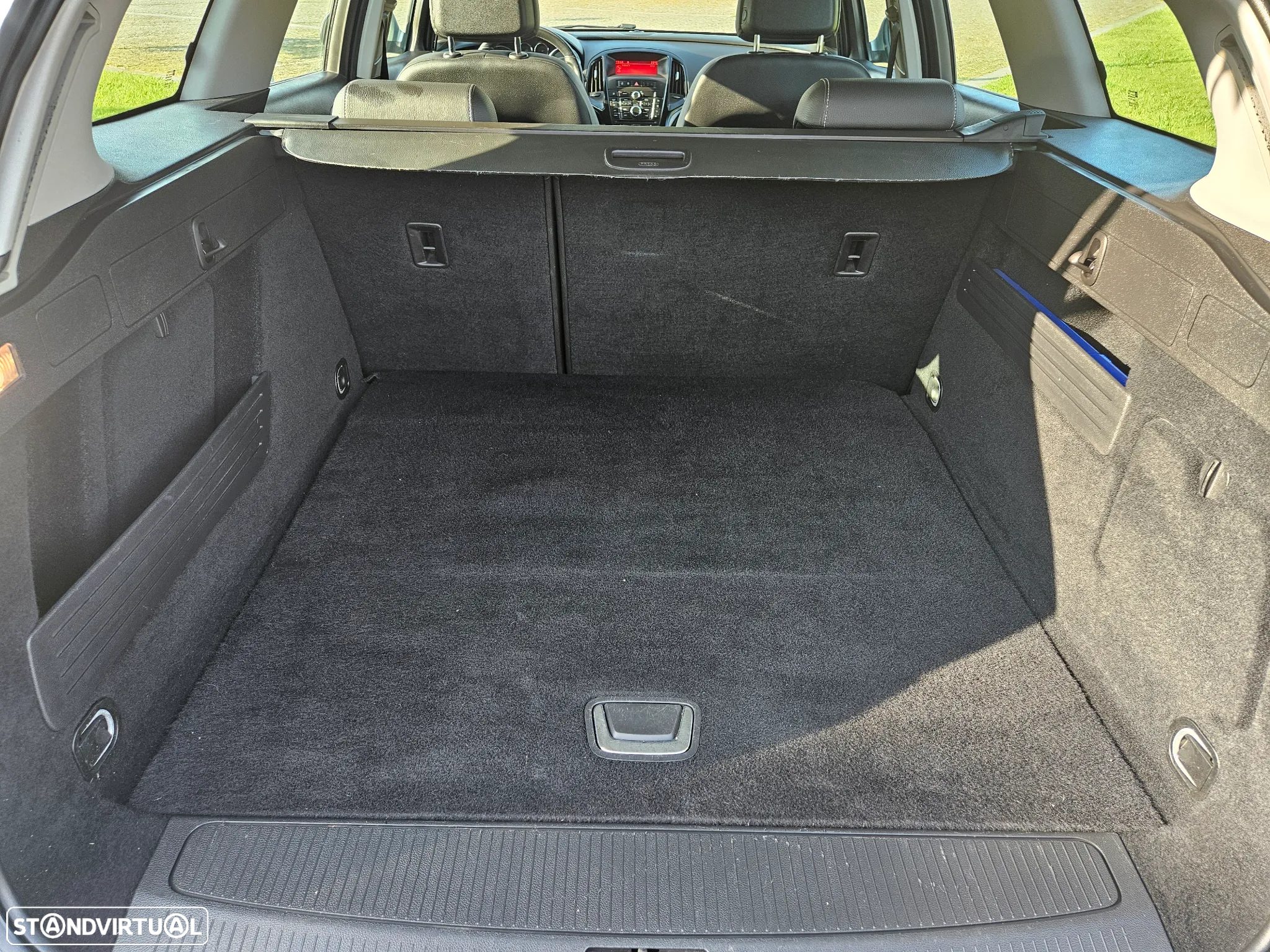 Opel Astra Sports Tourer 1.7 CDTi Executive S/S - 24