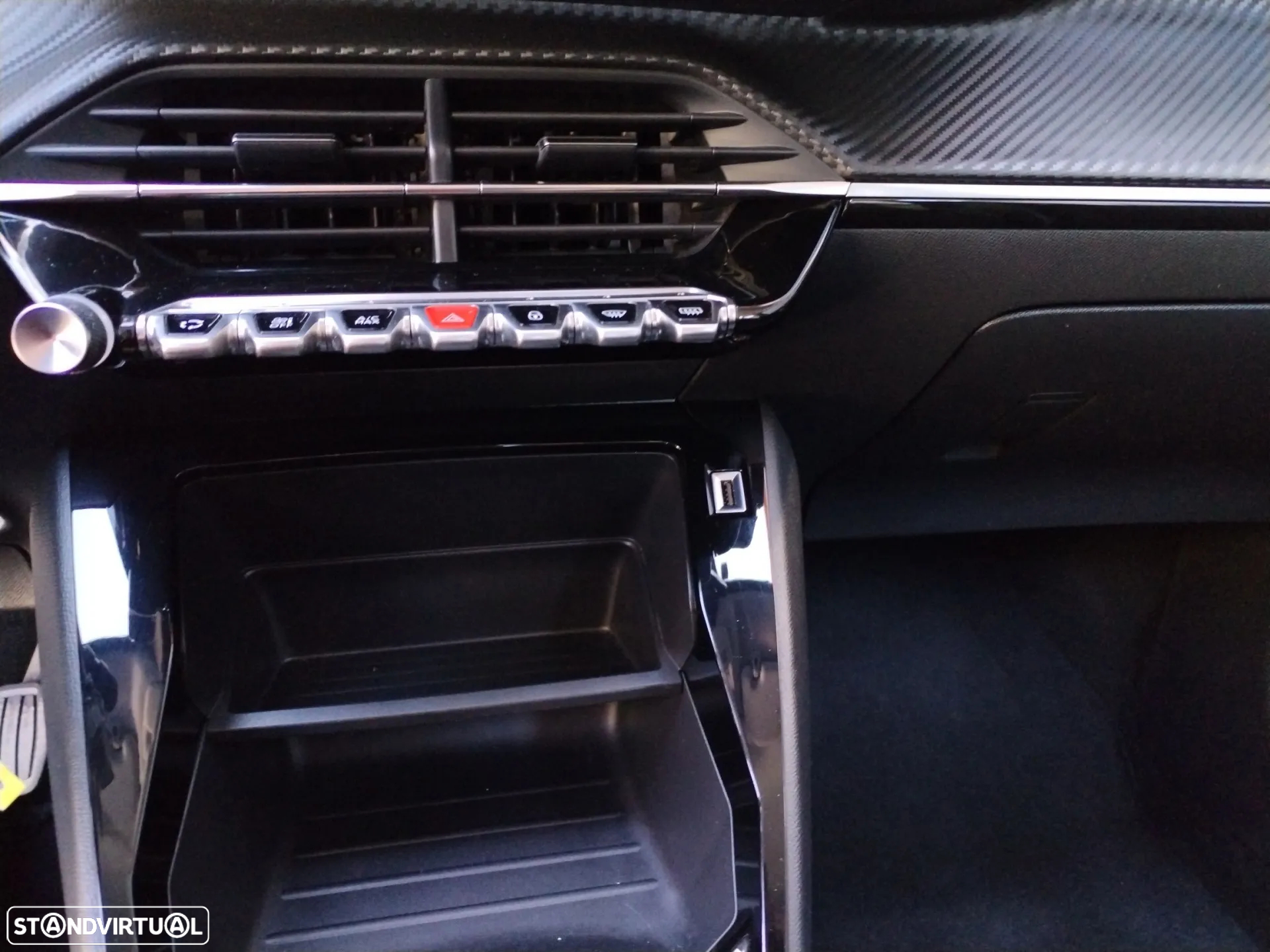 Peugeot 208 1.2 PureTech Active - 12
