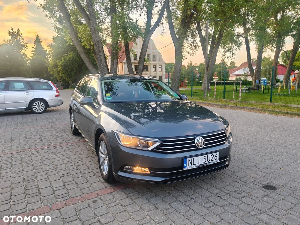 Volkswagen Passat 2.0 TDI (BlueMotion Technology) Comfortline - 24