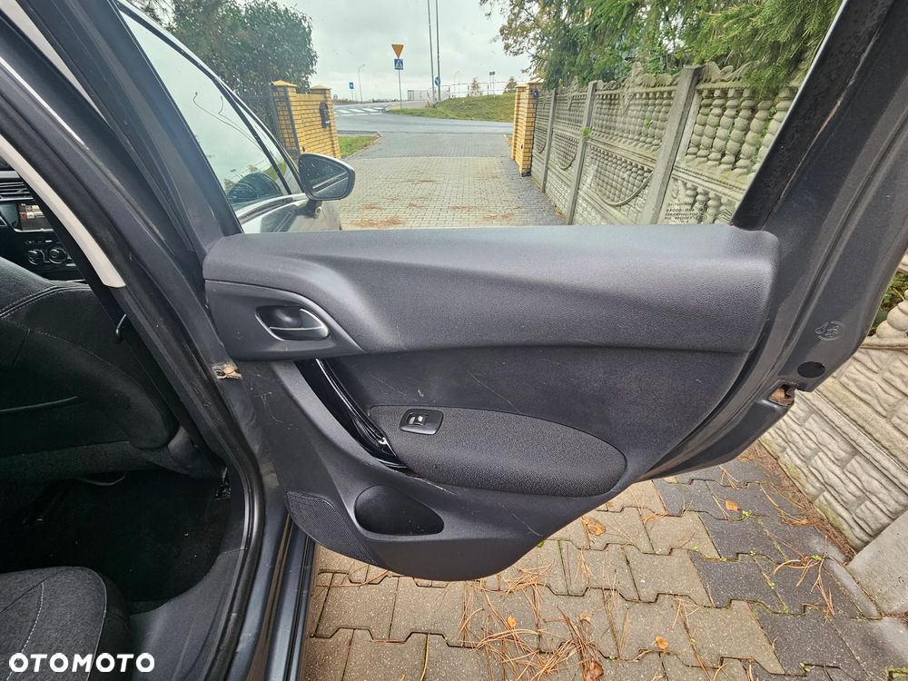 Citroën C3 1.2 PureTech Shine - 29